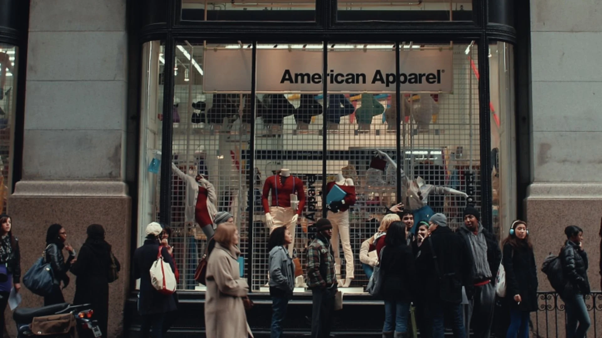 Thảm Họa Toàn Tập: Sự Sùng Bái American Apparel